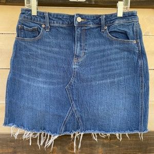 Old Navy Distressed Blue Denim Mini Skirt Size 8